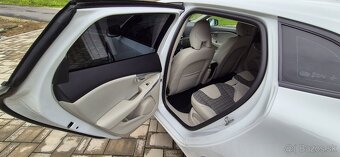 Volvo V40 T2 1.5L 122k Momentum Geartronic - 14