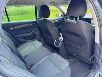Škoda Octavia Combi 1.4 TSI iV PHEV Style DSG - 14