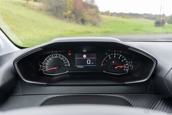 Peugeot 208 1,2 benzín - 14