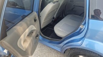 Ford Fiesta 1,3 benzín - 14