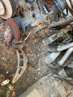 Caute mám tu veľa dielov na BMW e39 e46 - 14