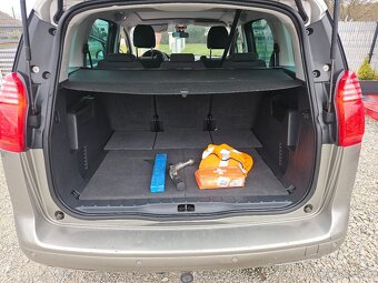 PEUGEOT 5008 1.6HDI (2014) - 14