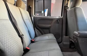 JEEP CHEROKEE 2.8 CRD SPORT - 14