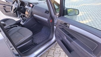 Opel zafira 1.8 benzin .7.miestna - 14