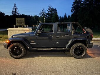 Jeep Wrangler 2.8CRd Sahara automat - 14