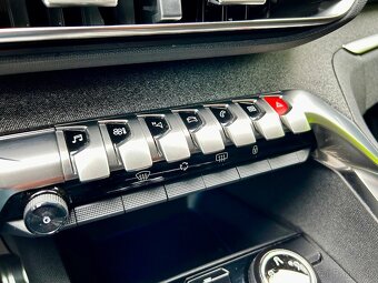 Peugeot 3008 1.2 PureTech Crossway E6d-ISC EAT8 - 14