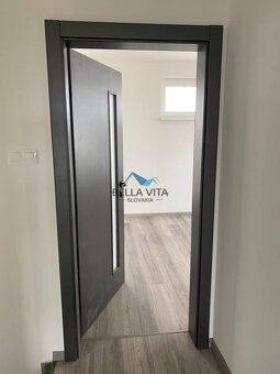 Moderný 3-izbový byt s terasou a parkovaním v Galante - 14