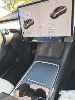 Tesla Model Y - 14