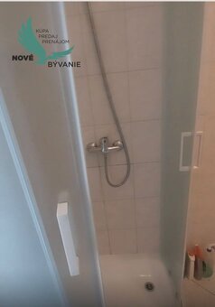 Apartmán s dvorom len 80m od mora na ostrove Vir v Chorvátsk - 14