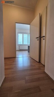 Nebytový priestor na prízemí mestského domu v centre na Kuku - 14