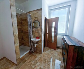 ADMINISTRATÍVNO‑TECHNOLOGICKÉ CENTRUM V MARCELOVEJ - 14