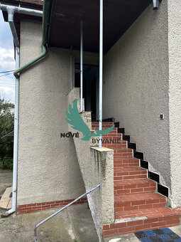 Priestranný rodinný dom s veľkou záhradou - Lopej - 14