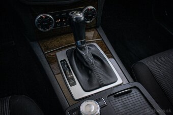 Mercedes C 220 CDI Automat, bez hrdze, pôvodný lak - 14