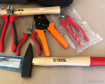 Novy Kufor KETER 22 a Naradie - 14