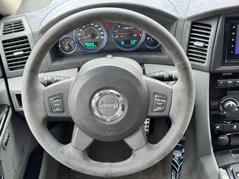 Jeep Grand Cherokee SRT 6.1 HEMI - 14