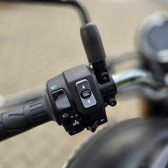 Kawasaki Z900 RS SE 2025 - 14