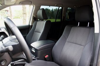 Land Cruiser 2.8 D, 4x4, 18 126 km,WEBASTO, odpočet DPH. - 14