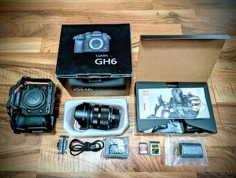 Panasonic GH6 + OM System Digital ED 12-40mm f2.8 a statív - 14