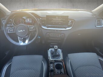 Kia XCEED 1,5 T-GDi M6 GOLD 103kW/140k - 14