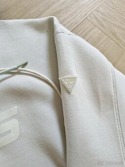 Guess biela a svetlo zelena logovana teplakova suprava dres - 14