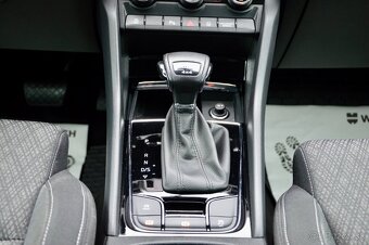Škoda Karoq 2.0 TDI EVO SCR Style 4x4 DSG --2022-- - 14
