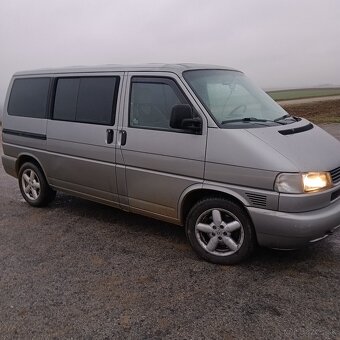 Predám VW Caravelle 2,5 TDI 111kw - 14