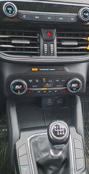 Ford Kuga 2022 1.5 tdci Titanium - 14