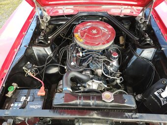 Ford Mustang Cabriolet z roku 1966 - 14