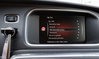 Volvo V40 D2 2.0L 120k R-Design Edition - 14