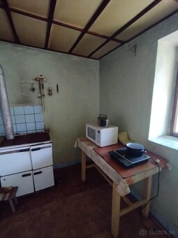 Ponúkam na predaj dom v obci Čaka - 14