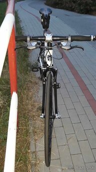 Cestný bicykel veľmi ľahký - 14
