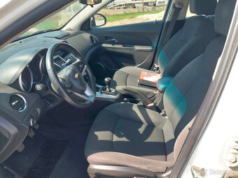 Chevrolet Cruze 1.6 16V LS - 14