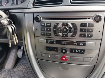 Predám Citroen C5 break - 14