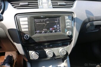 Škoda Octavia Combi 2.0 TDI Business - 14