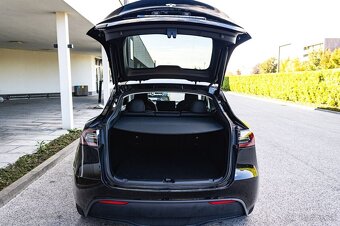 Tesla Model Y Long Range 378kW / TOP STAV / - 14