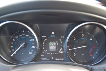 Jaguar XE 2.0D - 14