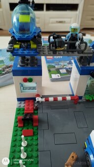 Predám Lego 60316 policajná stanica. - 14