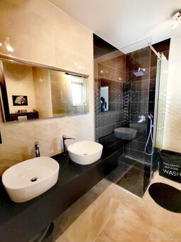 CHORVÁTSKO -  Atraktívna vila s bazénom 70m od mora-PRIVLAKA - 14