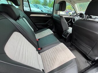 Volkswagen Passat Variant 2.0 BiTDI Highline 4MOTION DSG - 14