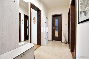 REZERVOVANÉ Zrekonštruovaný 3 izbový byt, 2x loggia - Vlčinc - 14