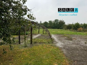 BEZKONKURENČNÁ PONUKA Rodinný dom s veľkým pozemkom v obci  - 14