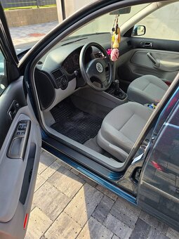 Volkwagen Bora 1,6 benzín 81kw - 14