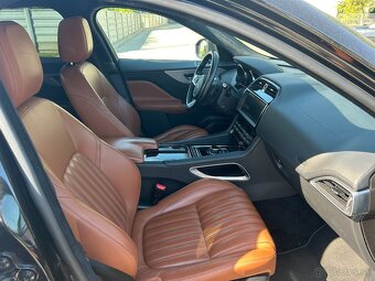 Jaguar F-Pace 2.0 I4 300k Prestige AWD A/T - 14