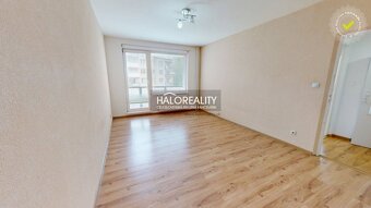HALO reality - Predaj, trojizbový byt Trstená, v centre - ba - 14