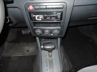 Seat Ibiza, 1,4i 16V Aut. Servis 107tkm 2003 - 14