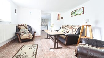 Dom Vitanová s velkorysým pozemkom - 14