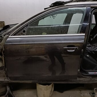 Predam nahradne diely Audi A4 B8,5 sline - 14