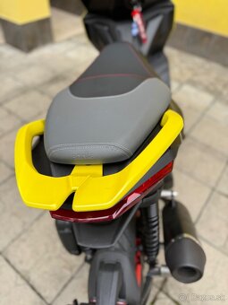 Aprilia sr gt 125 - 14