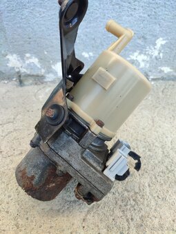 Mazda Servo čerpadlo posilňovača riadenia Koyo PA66-GF20 - 14