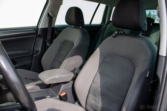 Volkswagen Golf Variant. - 14